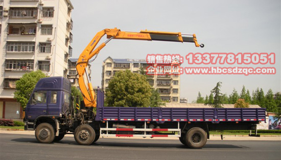 隨車吊徐工圖片
