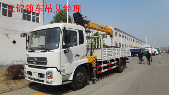 天錦隨車吊圖片