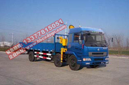乘龍隨車起重運(yùn)輸車