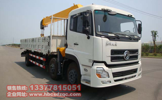 東風(fēng)三軸起重運(yùn)輸車
