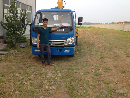 藍牌隨車吊雙排藍牌隨車吊