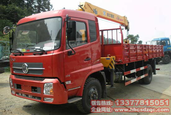東風(fēng)牌天錦隨車(chē)吊圖片