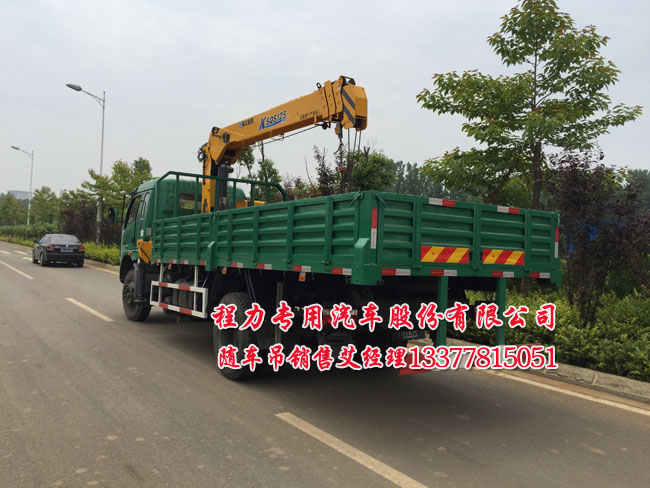 CLW東風(fēng)多利卡隨車吊