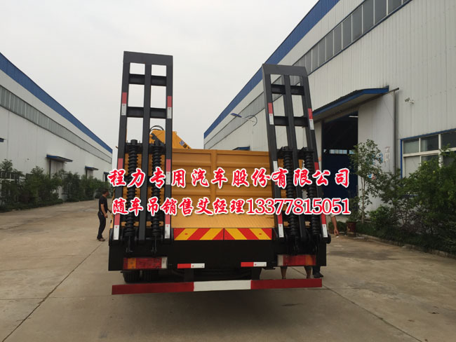 可以拉挖機隨車吊圖片