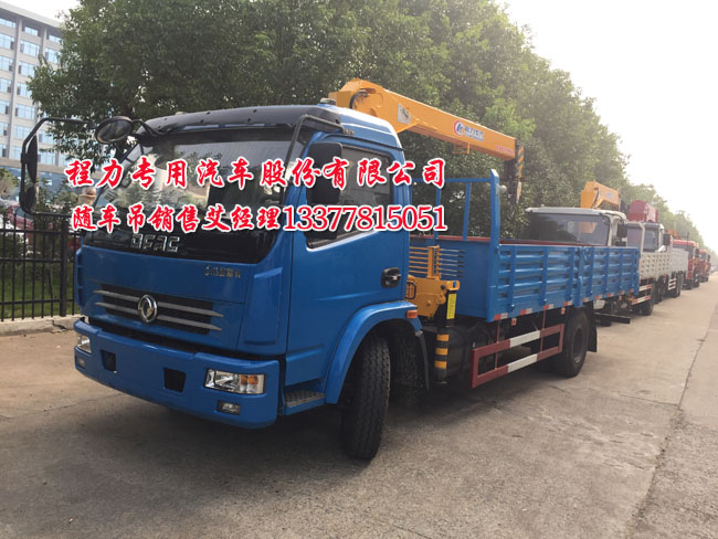 東風多利卡隨車吊圖片